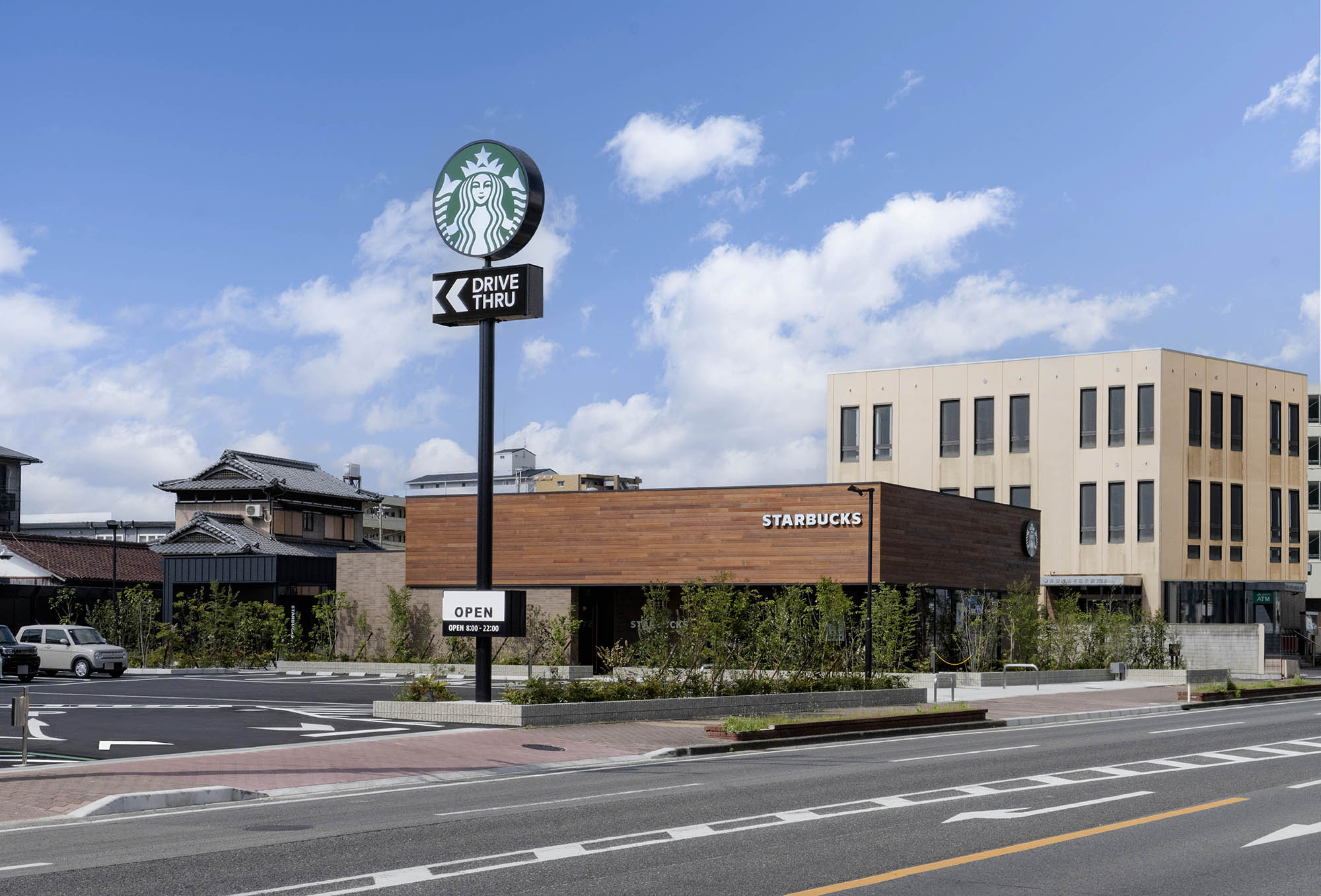 スターバックス鈴鹿中央通店 1